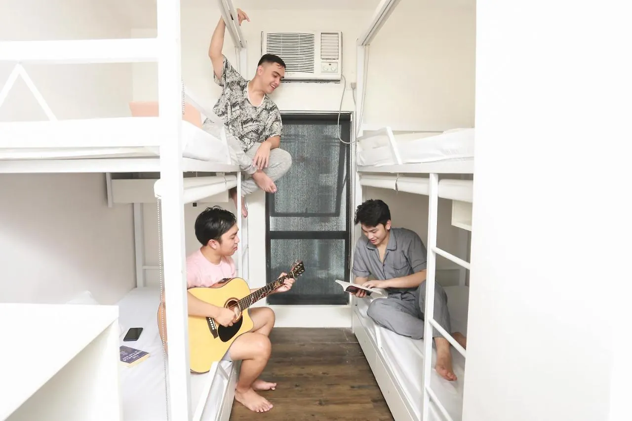 Mytown New York Hostel Manila